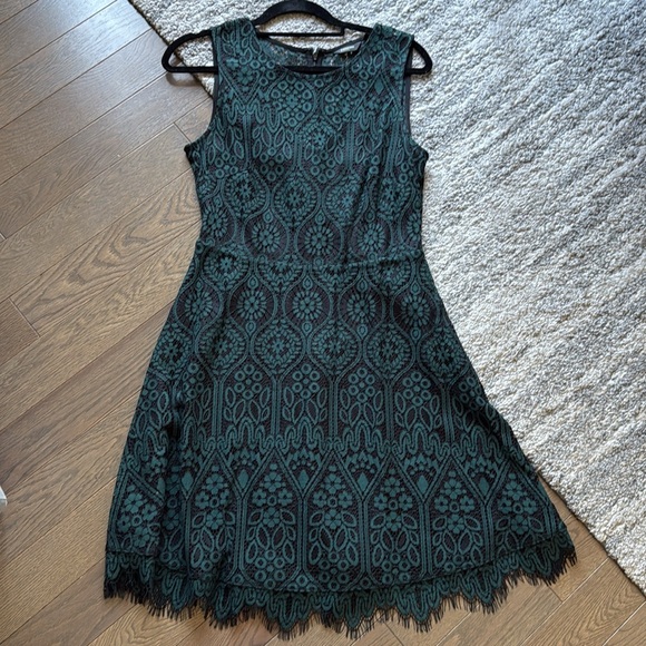 Special occasion dress - Picture 2 of 3